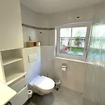美迪木木屋酒店 *